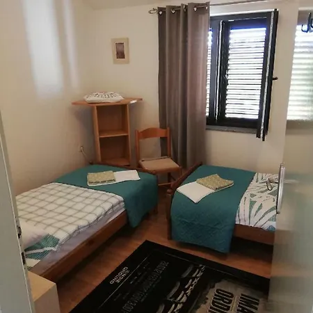 Apartment Family Apartman Luka *